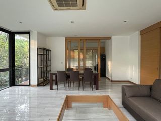 Reihenhaus zur Miete mit 4 Zimmer in Huai Khwang, Bangkok