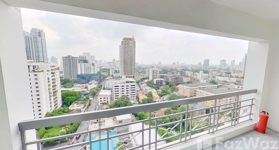 For rent 3 bedrooms condo in Watthana, Bangkok