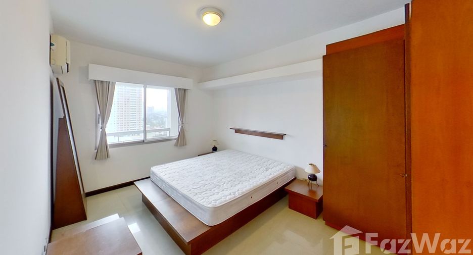 For rent 3 bedrooms condo in Watthana, Bangkok