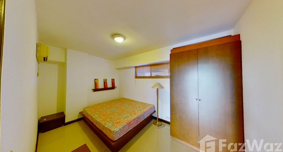 For rent 3 bedrooms condo in Watthana, Bangkok