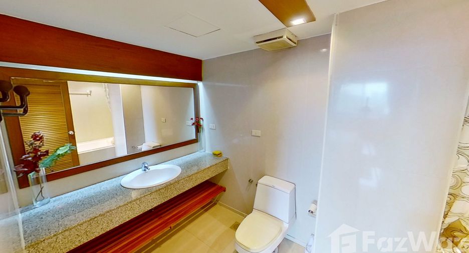 For rent 3 bedrooms condo in Watthana, Bangkok