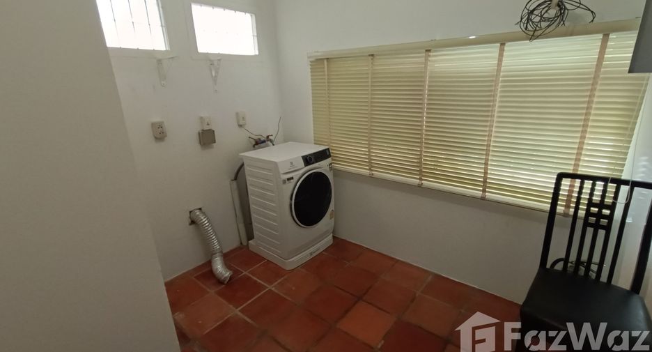 For rent 3 ベッドルーム apartment in Pathum Wan, Bangkok