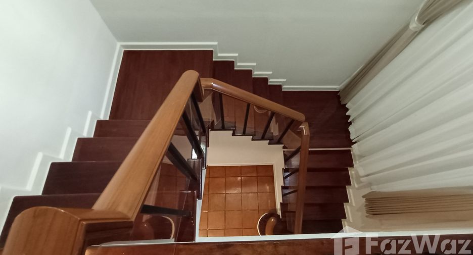 For rent 3 ベッドルーム apartment in Pathum Wan, Bangkok