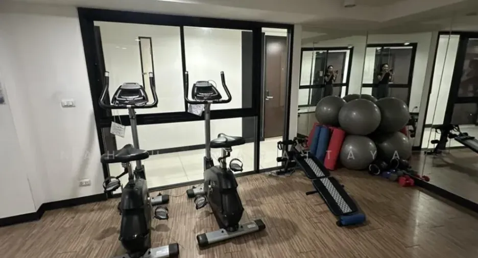 For rent 1 bed condo in Khlong Toei, Bangkok