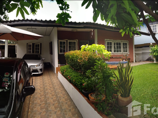 Casa en alquiler de 3 habitaciones en Lak Si, Bangkok