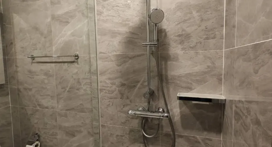 For rent 1 bed condo in Pathum Wan, Bangkok