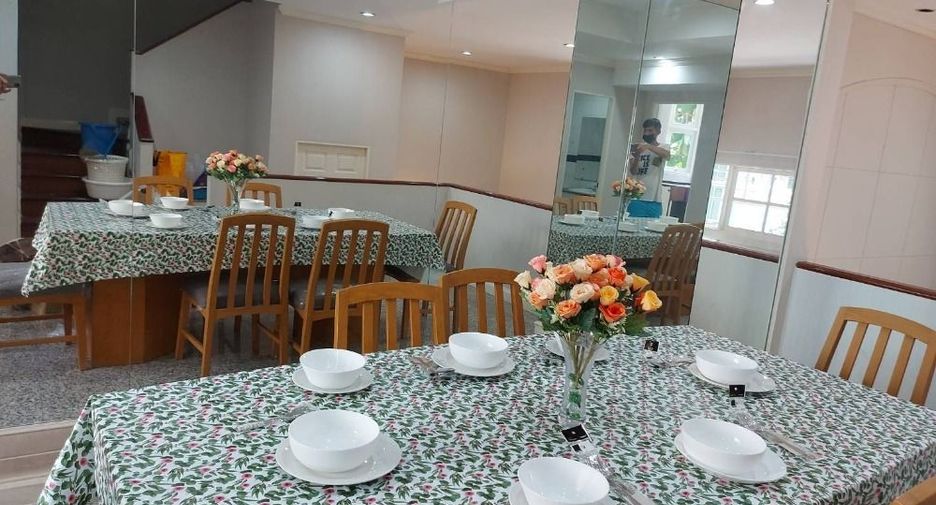 出租 4 卧室 独立屋 在 Mueang Nonthaburi, Nonthaburi