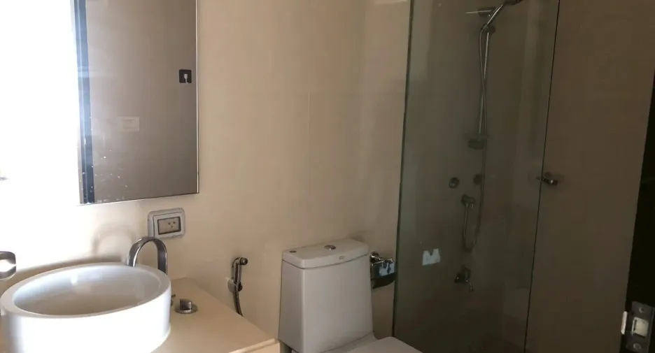 For rent 3 bedrooms condo in Khlong Toei, Bangkok
