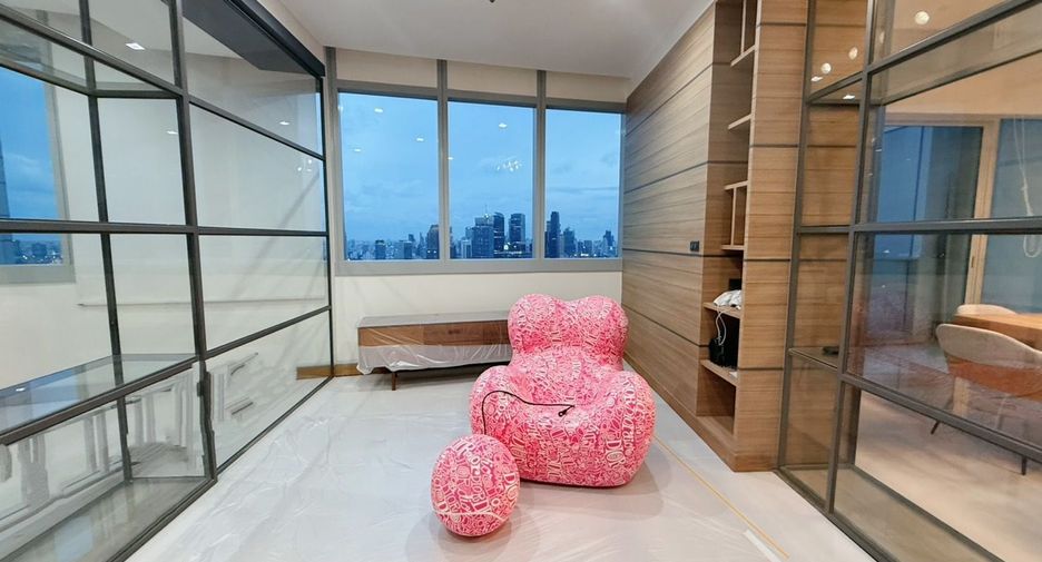 Wohnung zur Miete mit 3 Zimmer in Khlong Toei, Bangkok
