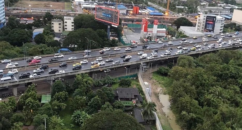 出租 1 卧室 公寓 在 Huai Khwang, 曼谷