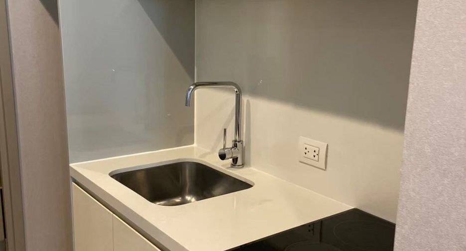 Wohnung zur Miete mit 1 Zimmer in Pathum Wan, Bangkok
