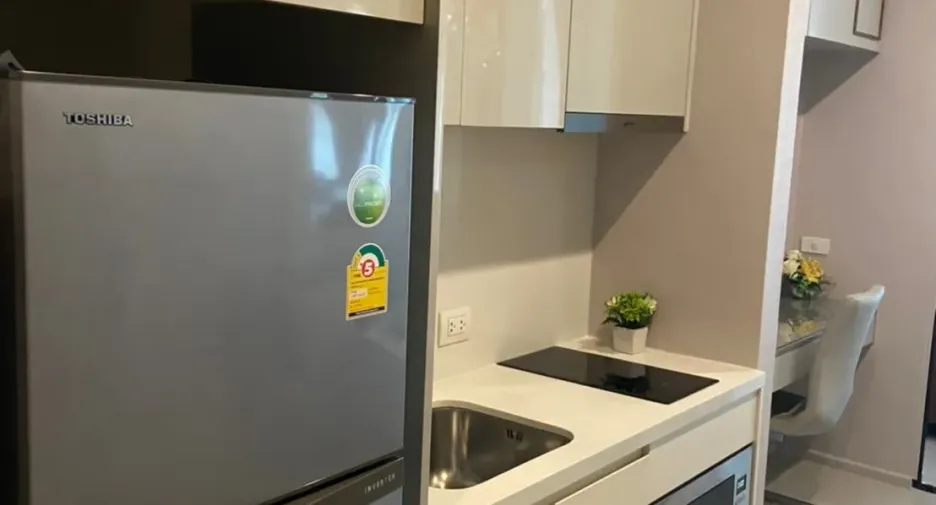 Wohnung zur Miete mit 1 Zimmer in Pathum Wan, Bangkok