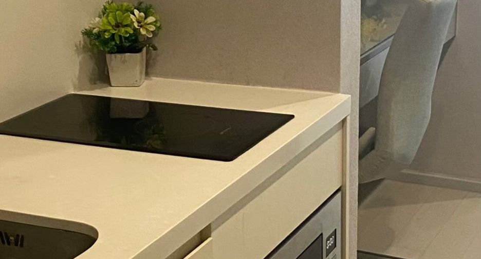 Wohnung zur Miete mit 1 Zimmer in Pathum Wan, Bangkok
