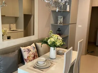Wohnung zur Miete mit 1 Zimmer in Pathum Wan, Bangkok