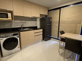 Condo en alquiler de 1 habitaciones en Yan Nawa, Bangkok