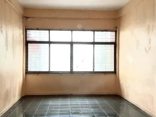Аренда 3 спальни торговое помещение в Кхлонг Тоеи, Бангкок