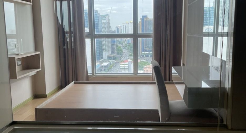 For rent 1 Beds condo in Watthana, Bangkok