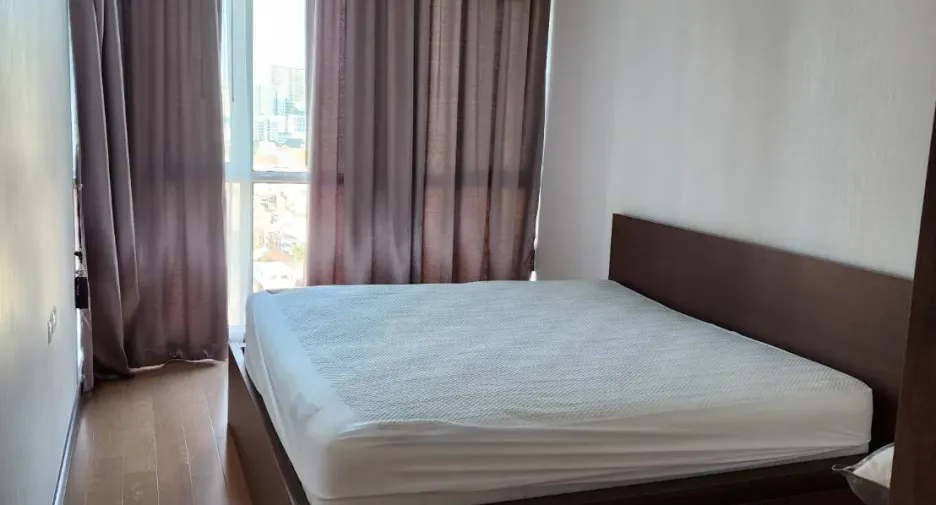 For rent 1 bed condo in Bang Rak, Bangkok