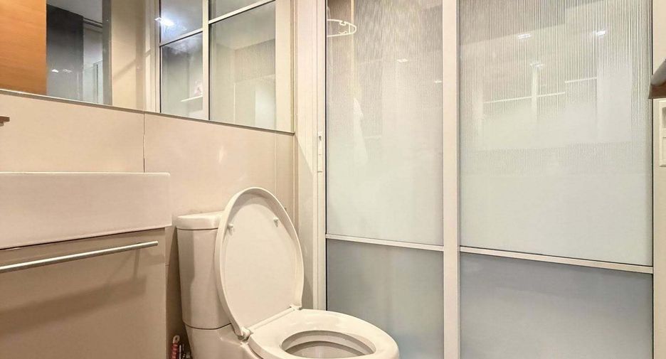 For rent studio condo in Huai Khwang, Bangkok