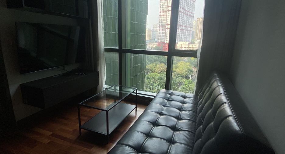 For rent 1 bed condo in Pathum Wan, Bangkok