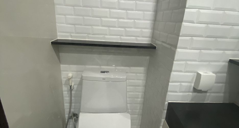 For rent 1 bed condo in Pathum Wan, Bangkok