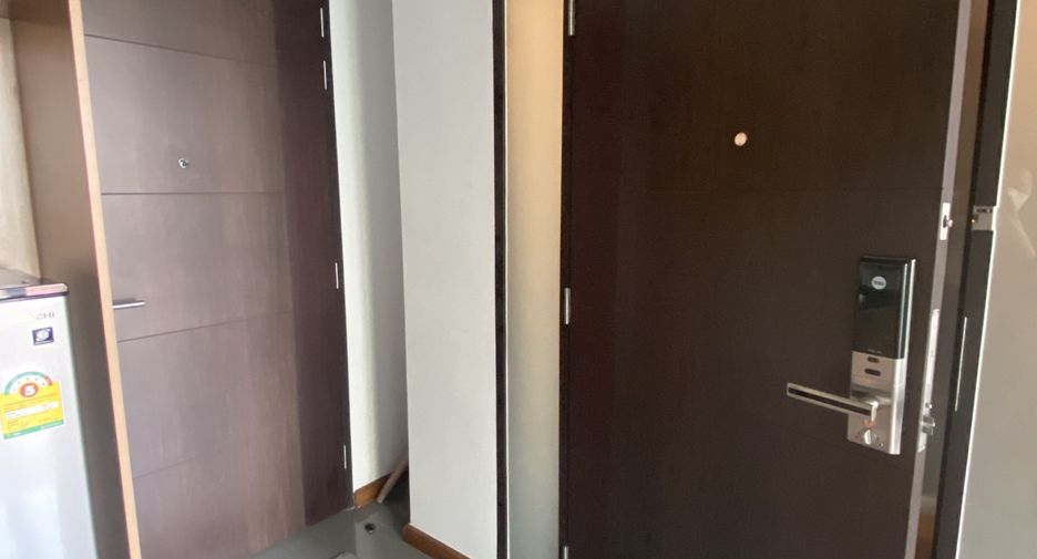 For rent 1 bed condo in Pathum Wan, Bangkok