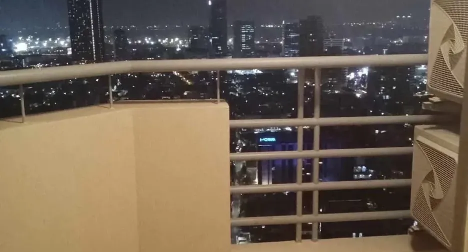 Condo en alquiler de 2 habitaciones en Khlong Toei, Bangkok