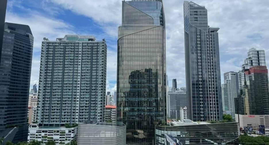 For rent 1 bed condo in Watthana, Bangkok