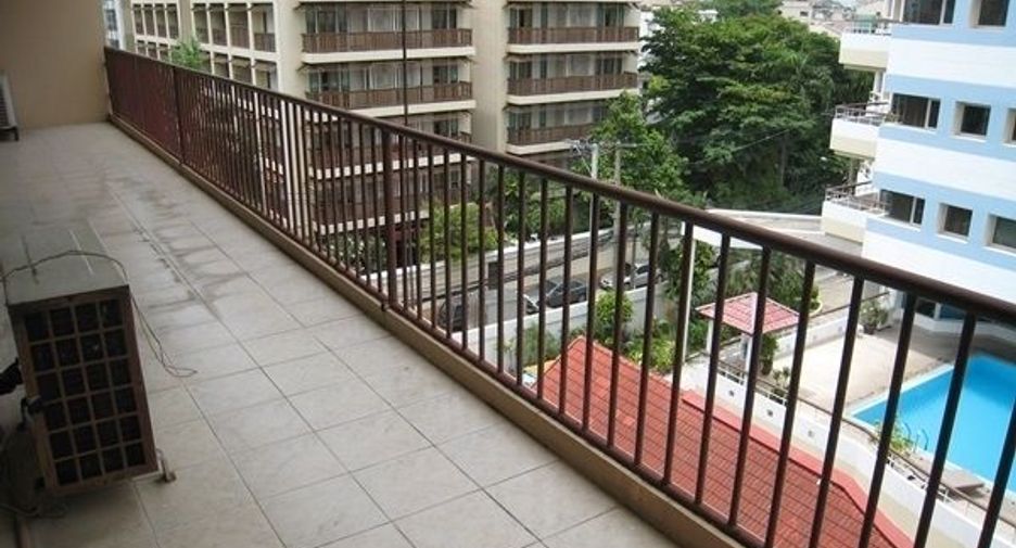 Apartamento en alquiler de 2 habitaciones en Khlong Toei, Bangkok