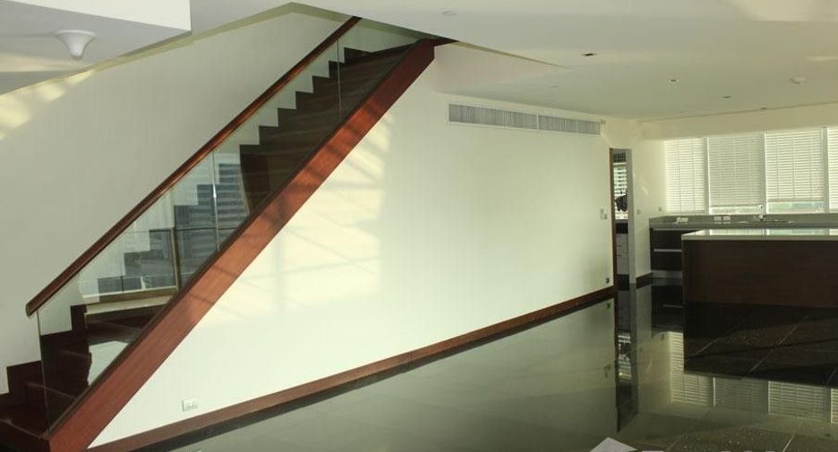 ให้เช่า 3 ห้องนอน คอนโด ใน คลองเตย, กรุงเทพฯ