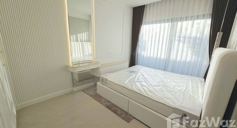 For rent 5 bedrooms townhouse in Bang Phli, Samut Prakan