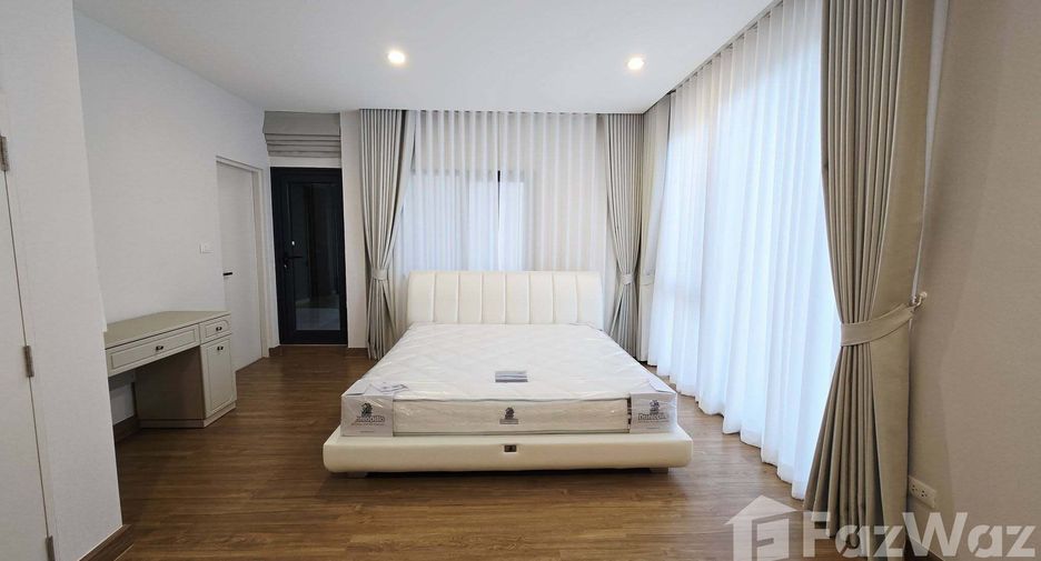 For rent 5 bedrooms townhouse in Bang Phli, Samut Prakan