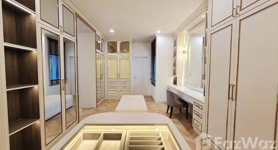 For rent 5 bedrooms townhouse in Bang Phli, Samut Prakan