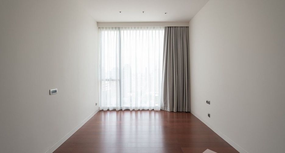 Condo en alquiler de 3 habitaciones en Watthana, Bangkok