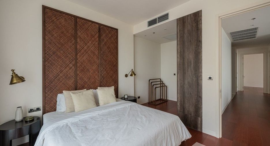 Condo en alquiler de 3 habitaciones en Watthana, Bangkok