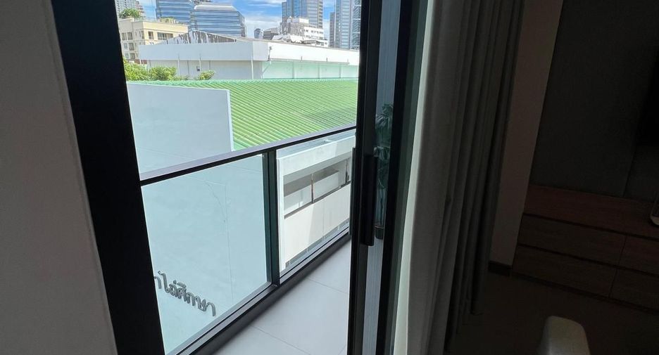 Wohnung zur Miete mit 1 Zimmer in Pathum Wan, Bangkok