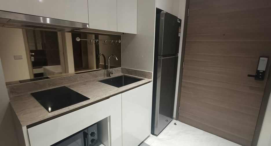 Condo en alquiler de 1 habitaciones en Khlong Toei, Bangkok