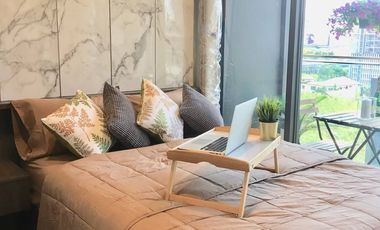 Condo en alquiler de 1 habitaciones en Huai Khwang, Bangkok