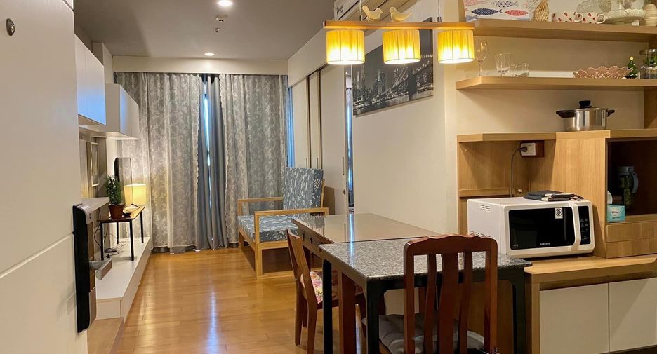 For rent 1 bed condo in Watthana, Bangkok