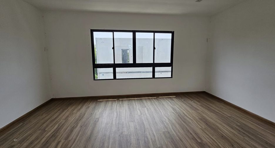 Haus zur Miete mit 4 Zimmer in Saphan Sung, Bangkok