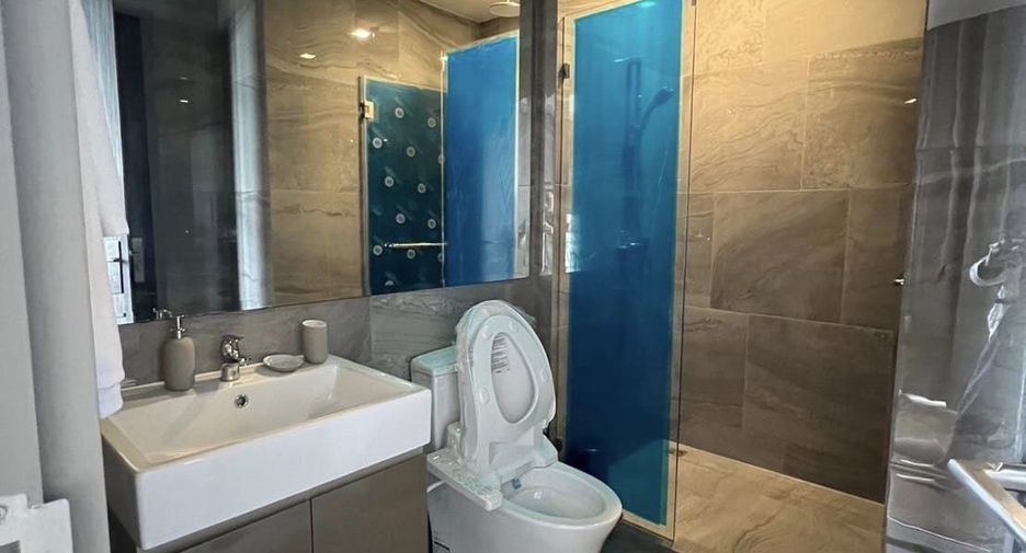 For rent 2 bedrooms condo in Ratchathewi, Bangkok
