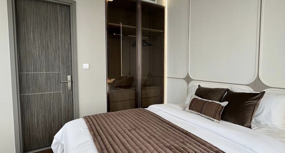 For rent 2 bedrooms condo in Ratchathewi, Bangkok