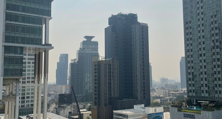 For rent 1 bed condo in Watthana, Bangkok