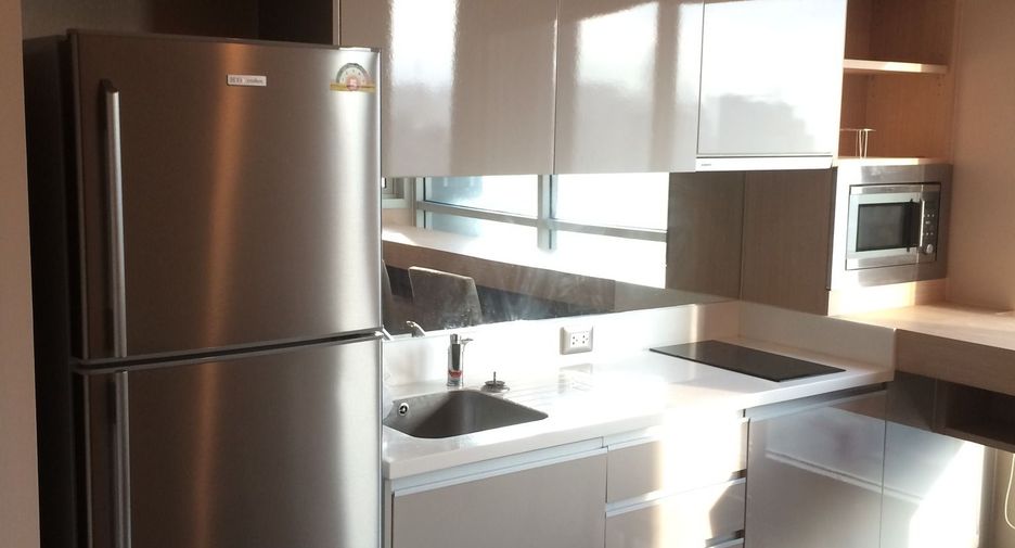 For rent 1 bed condo in Watthana, Bangkok