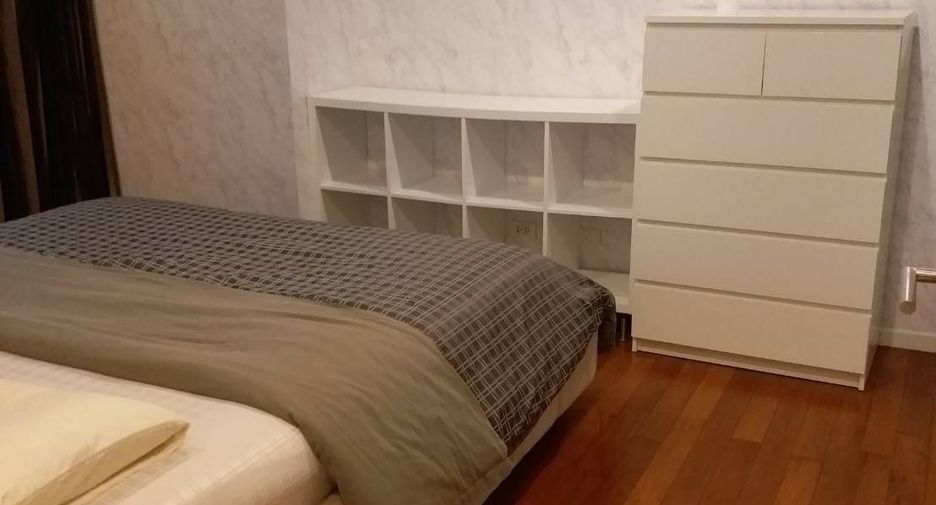 For rent 1 bed condo in Sathon, Bangkok