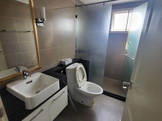 Аренда 2 спальни кондо в Хуаи Кхщанг, Бангкок