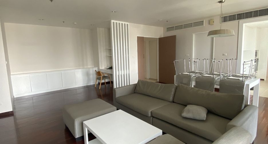 For rent 2 bedrooms apartment in Watthana, Bangkok