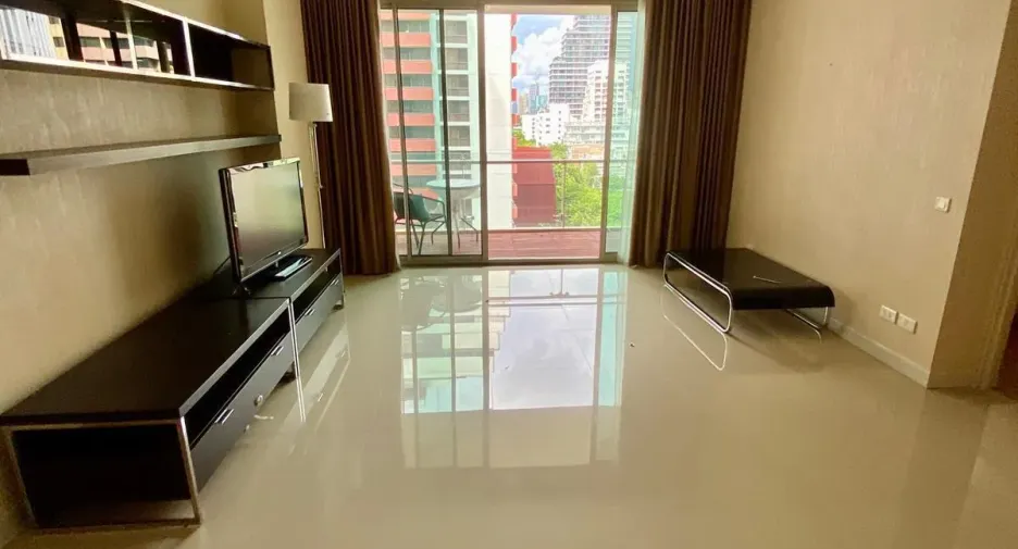 For rent 2 bedrooms condo in Sathon, Bangkok