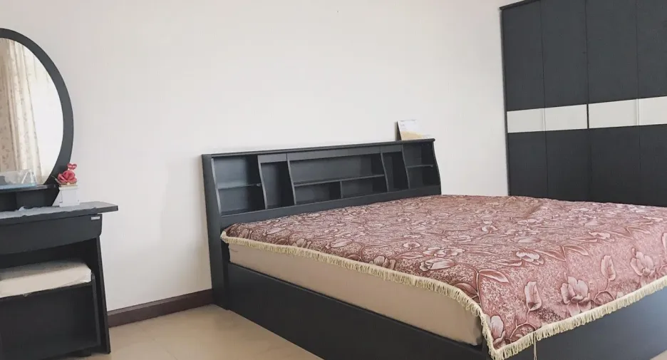 Condo en alquiler de 4 habitaciones en Yan Nawa, Bangkok
