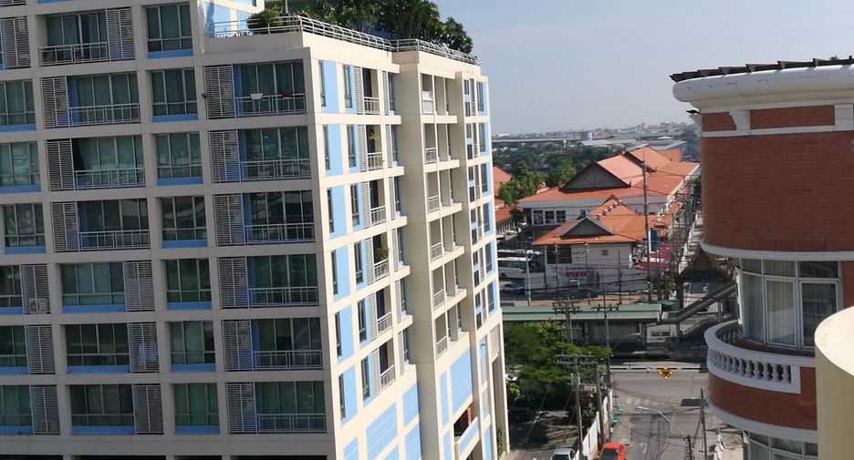 Condo en alquiler de 4 habitaciones en Yan Nawa, Bangkok